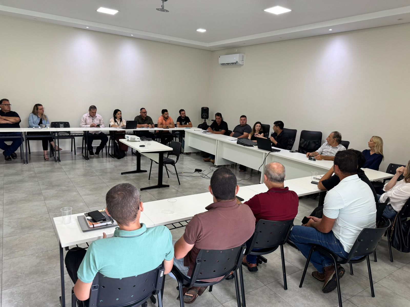 SECRETÁRIOS DE AGRICULTURA E MEIO AMBIENTE DOS 19 MUNICÍPIOS SE REÚNEM NO PARA DEFINIR PROJETOS REGIONAIS SUSTENTÁVEIS PARA 2026